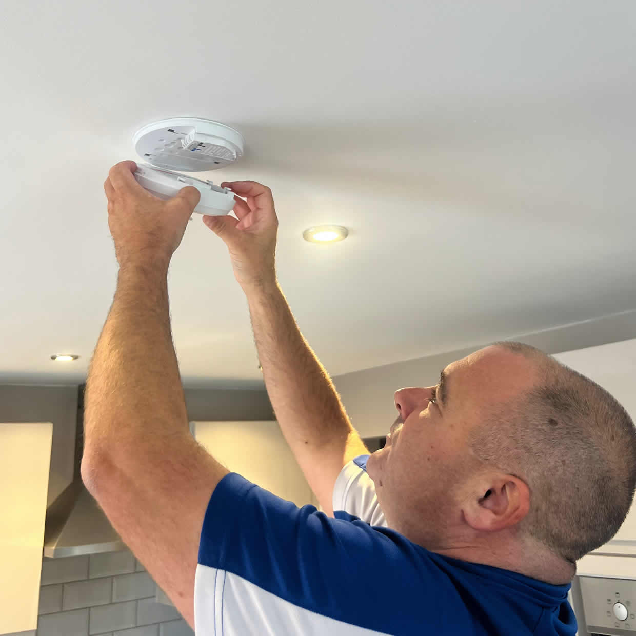 Smoke alarm installation service in Basildon